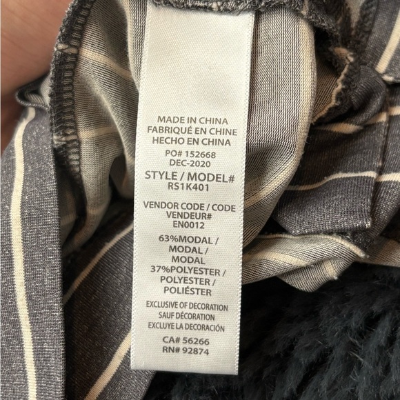 Splendid collection sleeveless grey and white modal tee T-shirt size small - Picture 13 of 14